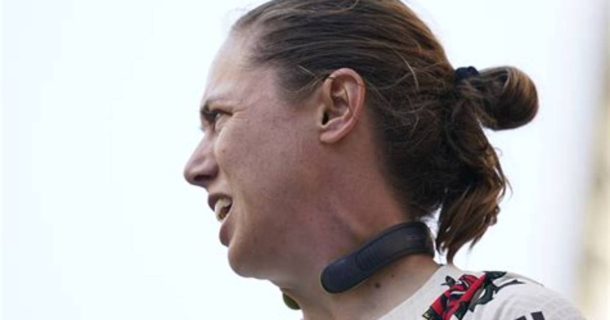 The Intriguing World of Necks: Individuals with Extraordinary Cervical Length